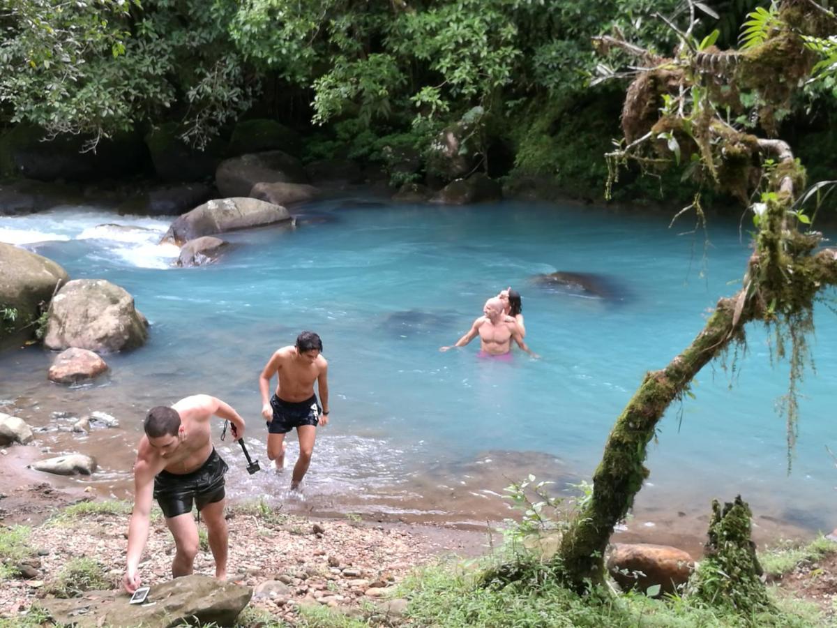Cabinas Piuri Rio Celeste Extérieur photo