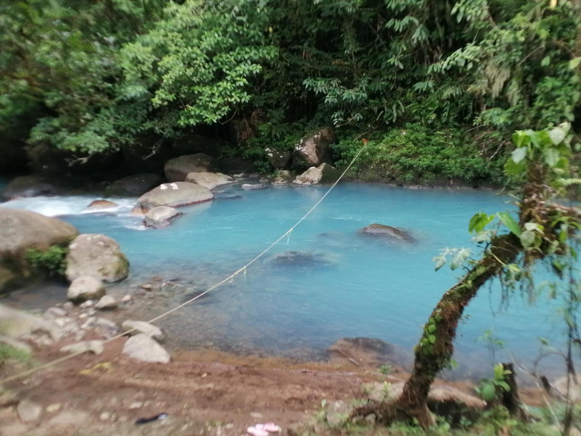 Cabinas Piuri Rio Celeste Extérieur photo